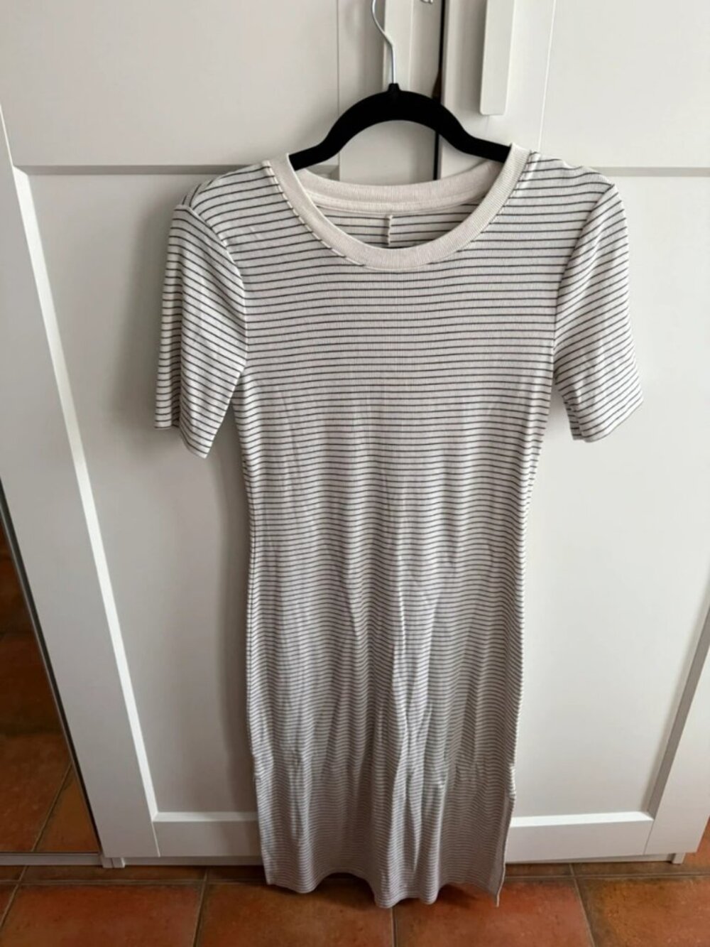 Black & White Striped Ribbed Midi Dress Short Sleeve Women's Size M